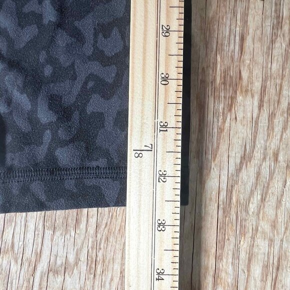 Lululemon Black Gray High-Rise 25" Camo Leggings Women's Size 2 - Picture 9 of 10
